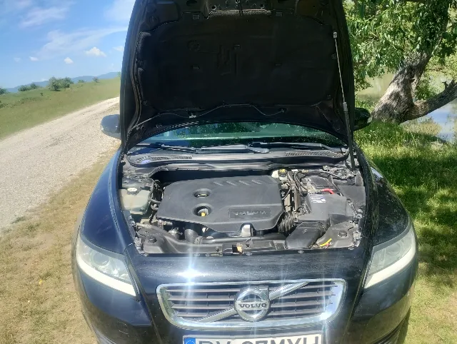 Vând Volvo V50 din2012 in stare ne funcționare – fotografia 5 din 6
