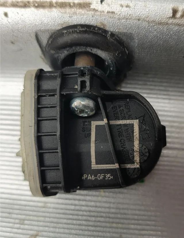 Jante aliaj 16 zoll marca Tomason, gama Ford, Volvo, Peugeot, Citroen, Renault – fotografia 5 din 7