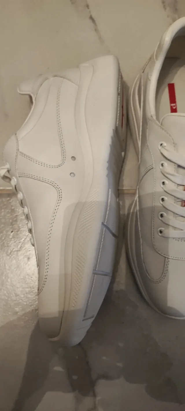 Pantofi sport marca Prada – fotografia 3 din 4