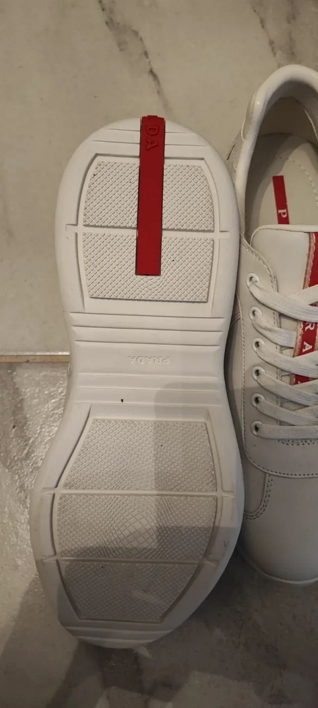 Pantofi sport marca Prada – fotografia 4 din 4