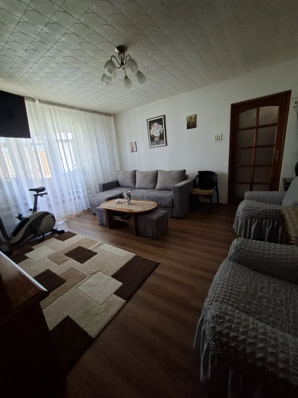 Apartament 2 camere  semidecomandat confort 1, 52 mp, etaj 4, centrală, proprietar – fotografia 1 din 8