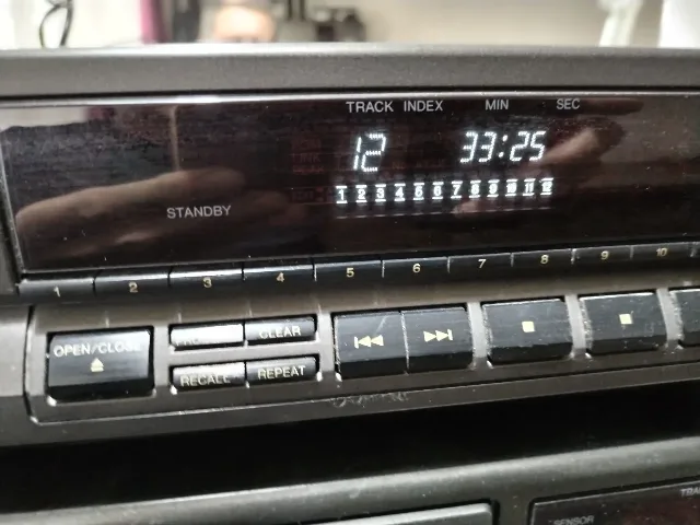 CD player Technics sl-pg360 – fotografia 3 din 7