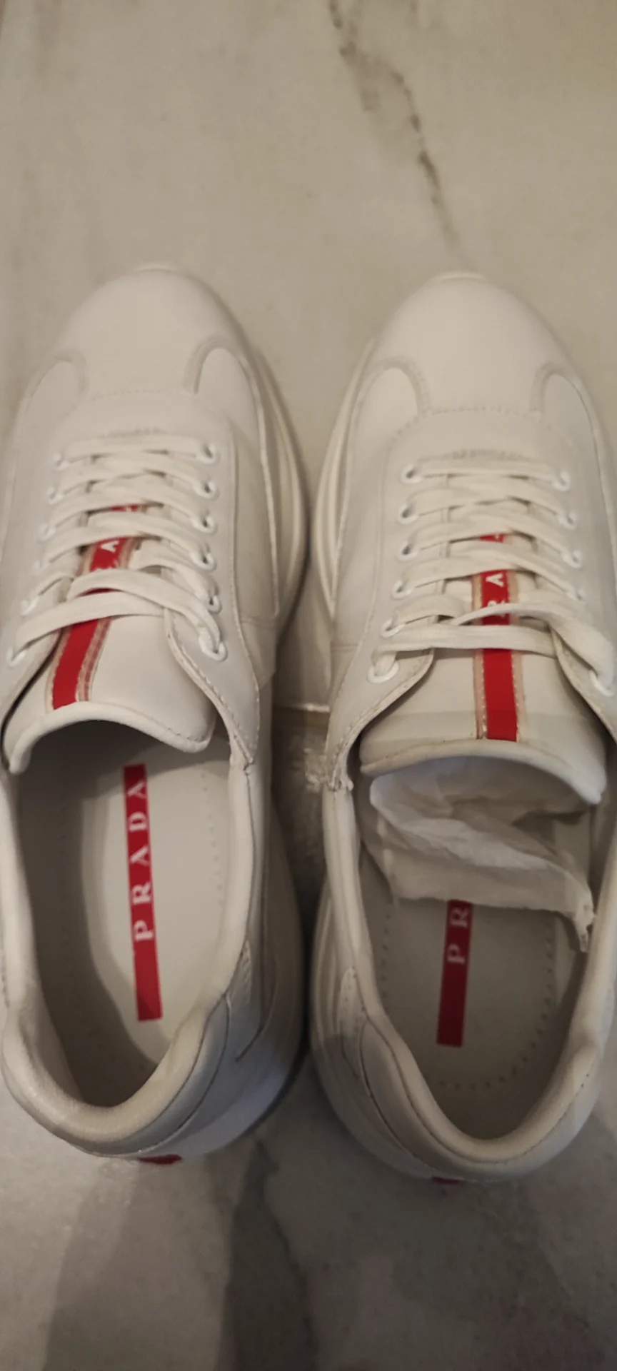 Pantofi sport marca Prada – fotografia 1 din 4