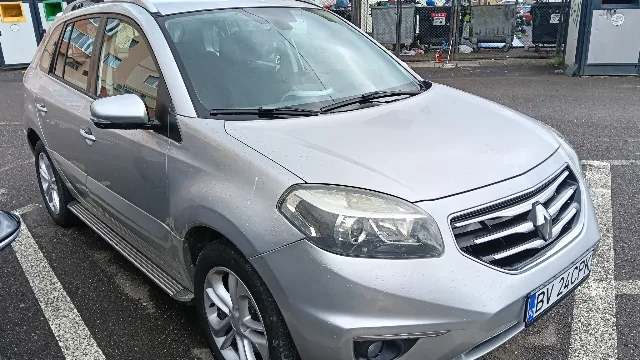 Renault Koleos an 2012 – fotografia 5 din 8