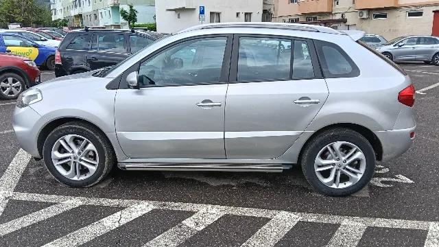 Vând Renault Koleos an 2012 – fotografia 3 din 8