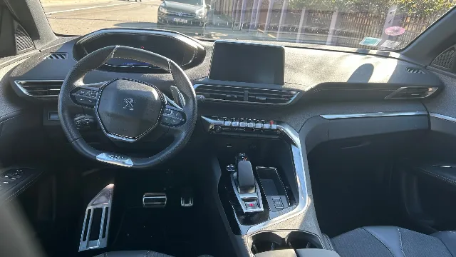 Peugeot 3008 Hybrid, 1.6 benzină an 2021 – fotografia 3 din 8