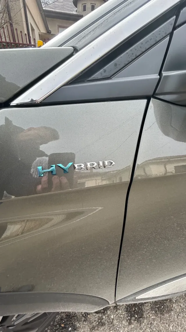 Peugeot 3008 Hybrid, 1.6 benzină an 2021 – fotografia 5 din 8