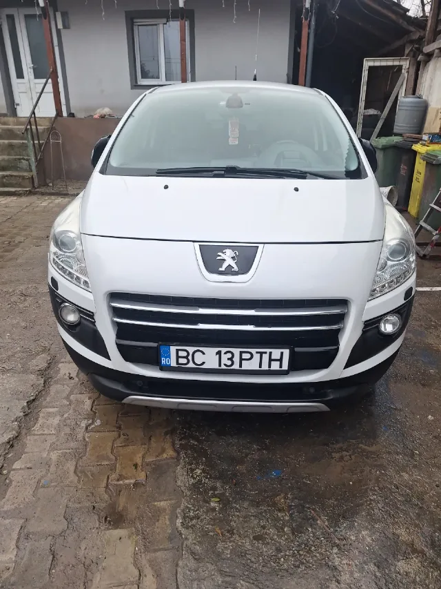 vând peugeot 3008 2013 hybrid – Faraoani, Bacău