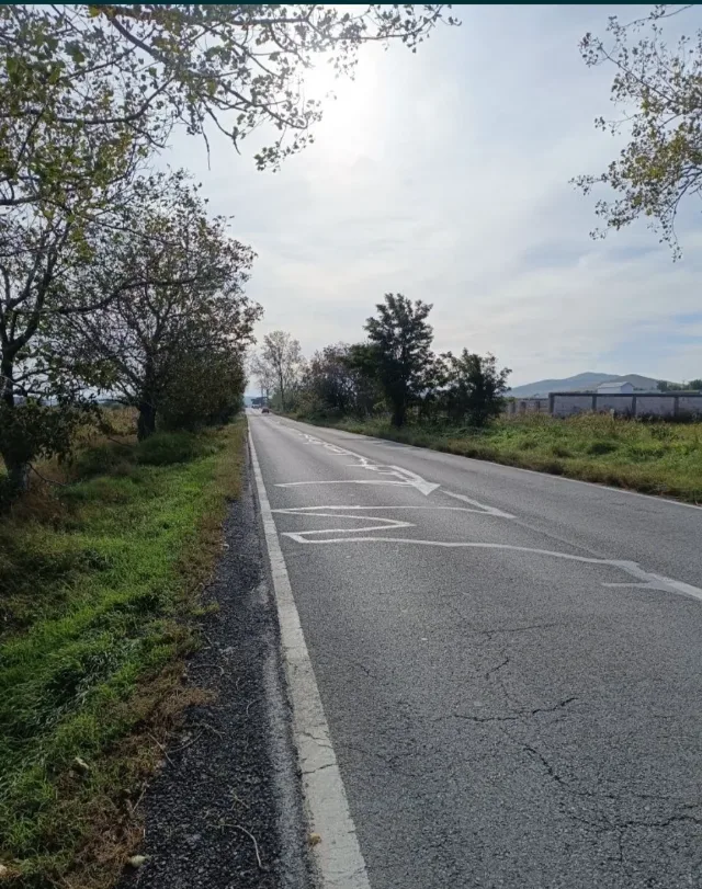Intravilan 1600m² – fotografia 4 din 5