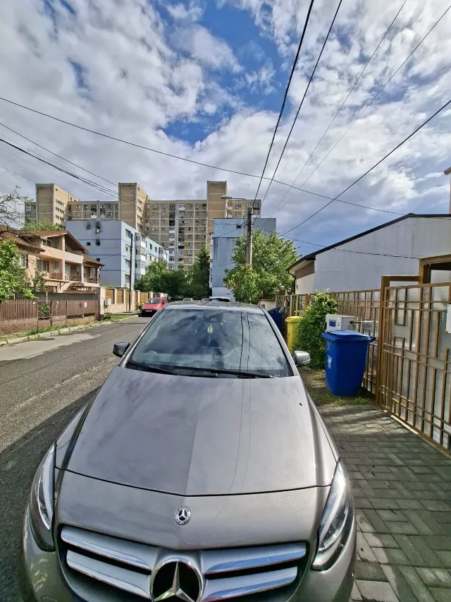 mercedes bclass 180 – fotografia 4 din 4