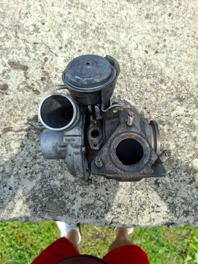 Turbina Renault Scenic 2  1.9 dci  131 cp – fotografia 6 din 8