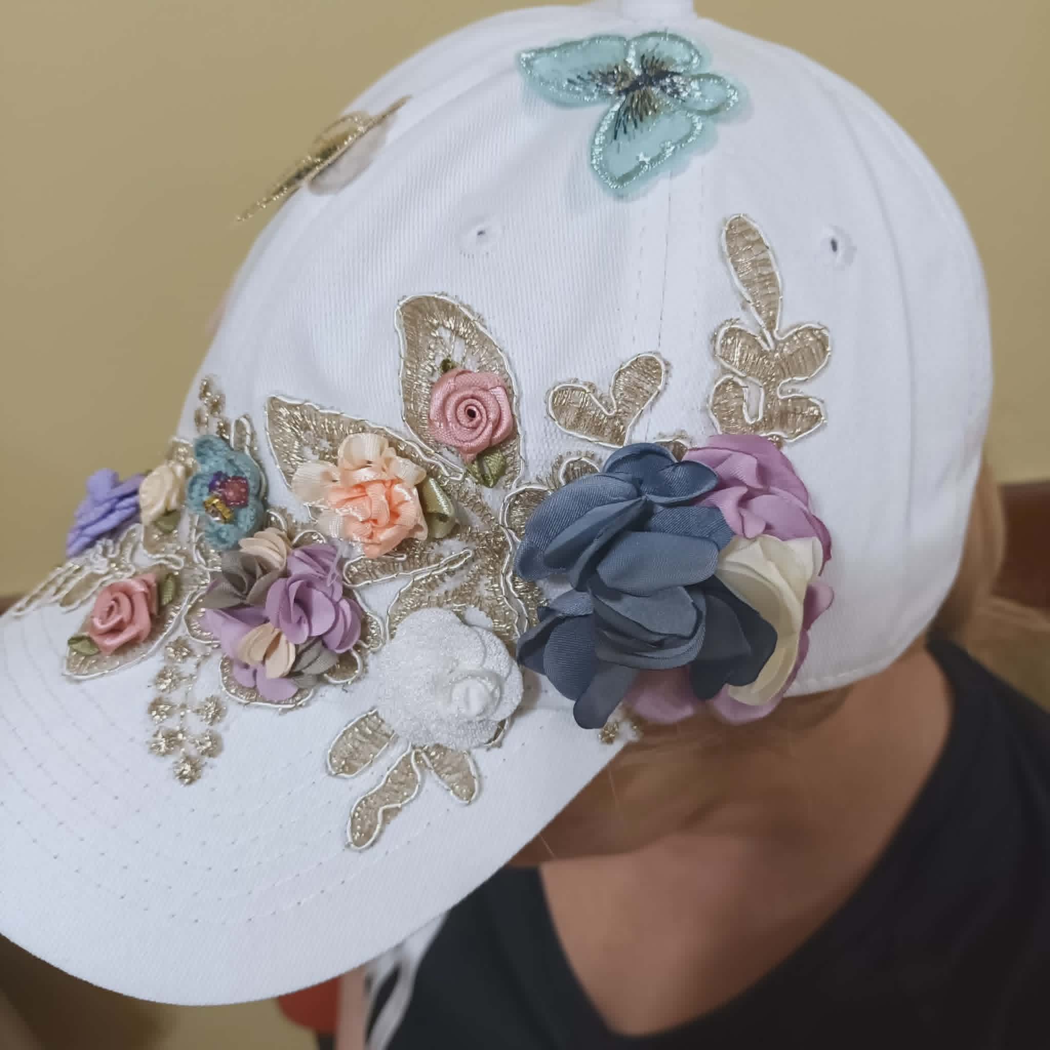 Sapca cu broderie aplicata pentru doamne si domnisoare – fotografia 1 din 3