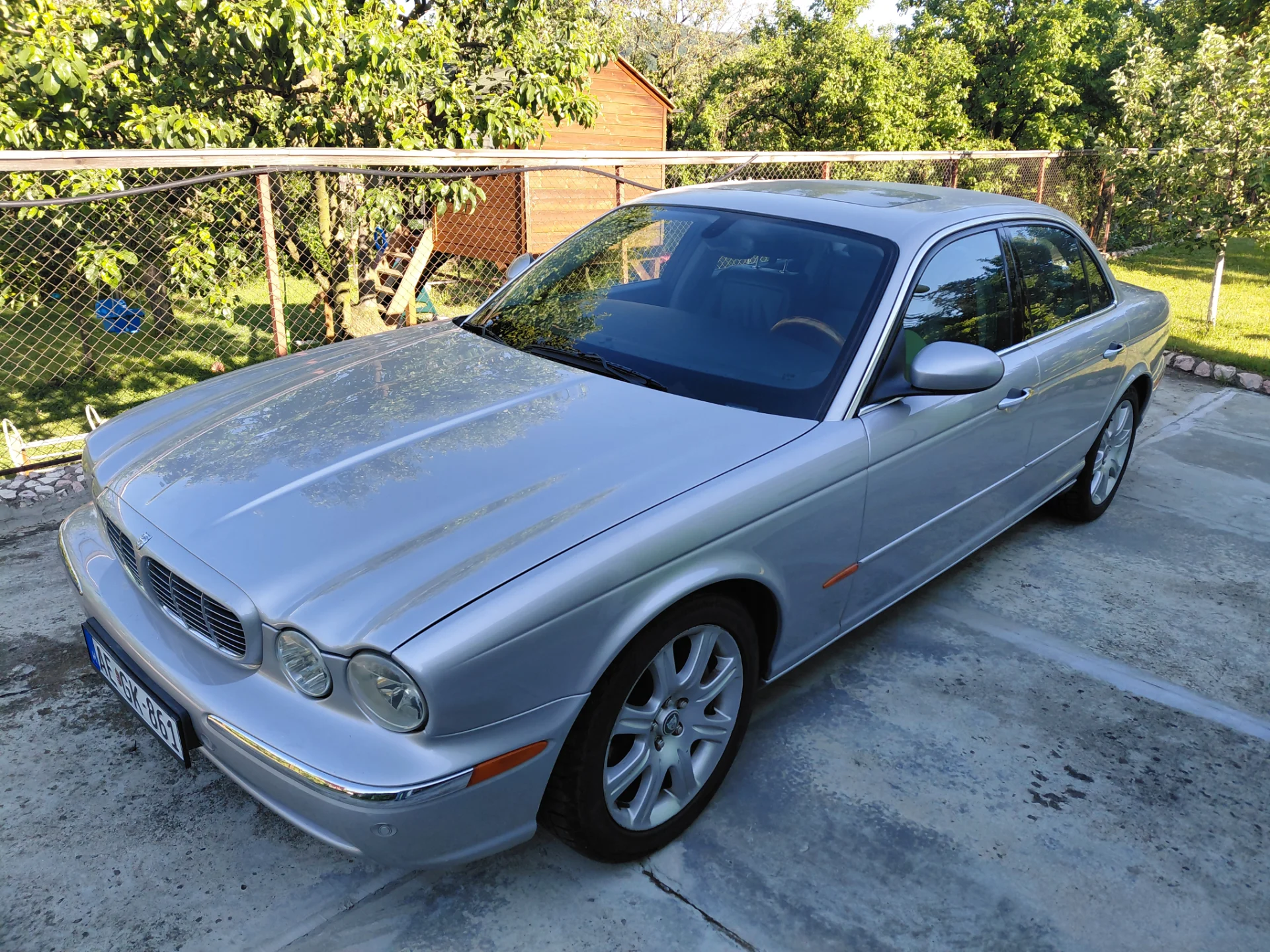 Jaguar XJ6 Sport – fotografia 1 din 8