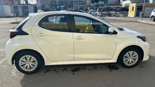 Toyota Yaris 2025 – fotografia 3 din 8