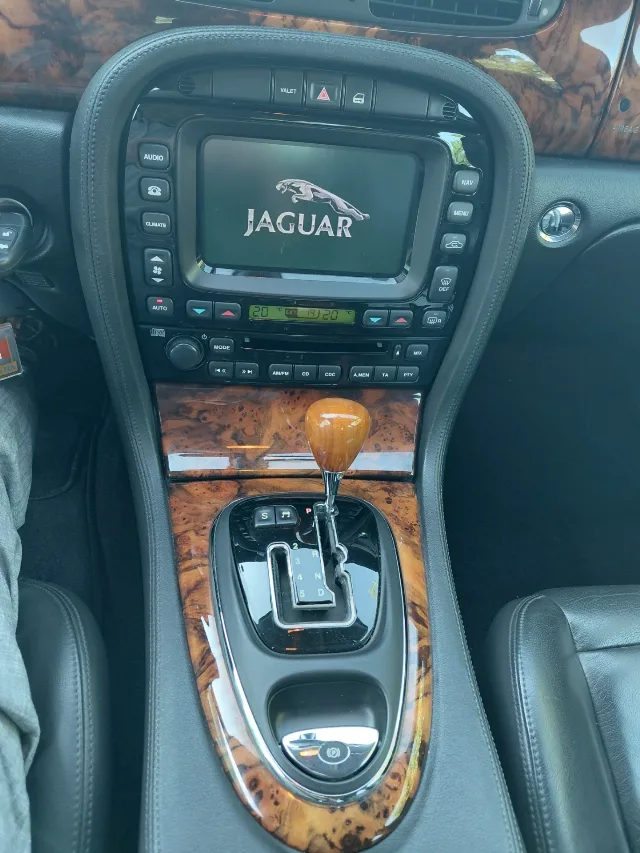 Jaguar XJ6 Sport – fotografia 6 din 8