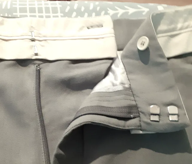 ZARA Pantaloni de vara gri deschis: – fotografia 3 din 6