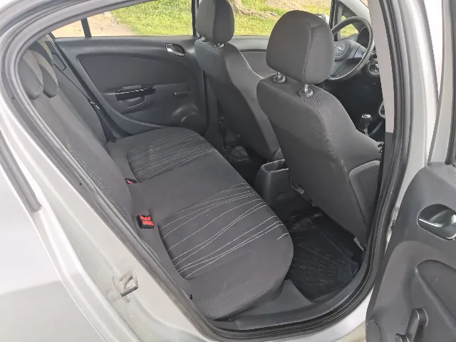 Opel Corsa 1,2 benzina – fotografia 7 din 8