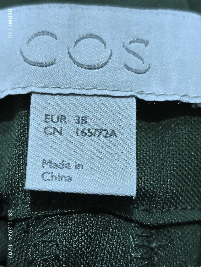 Pantalonii COS verzi matasosi de vara – fotografia 6 din 8