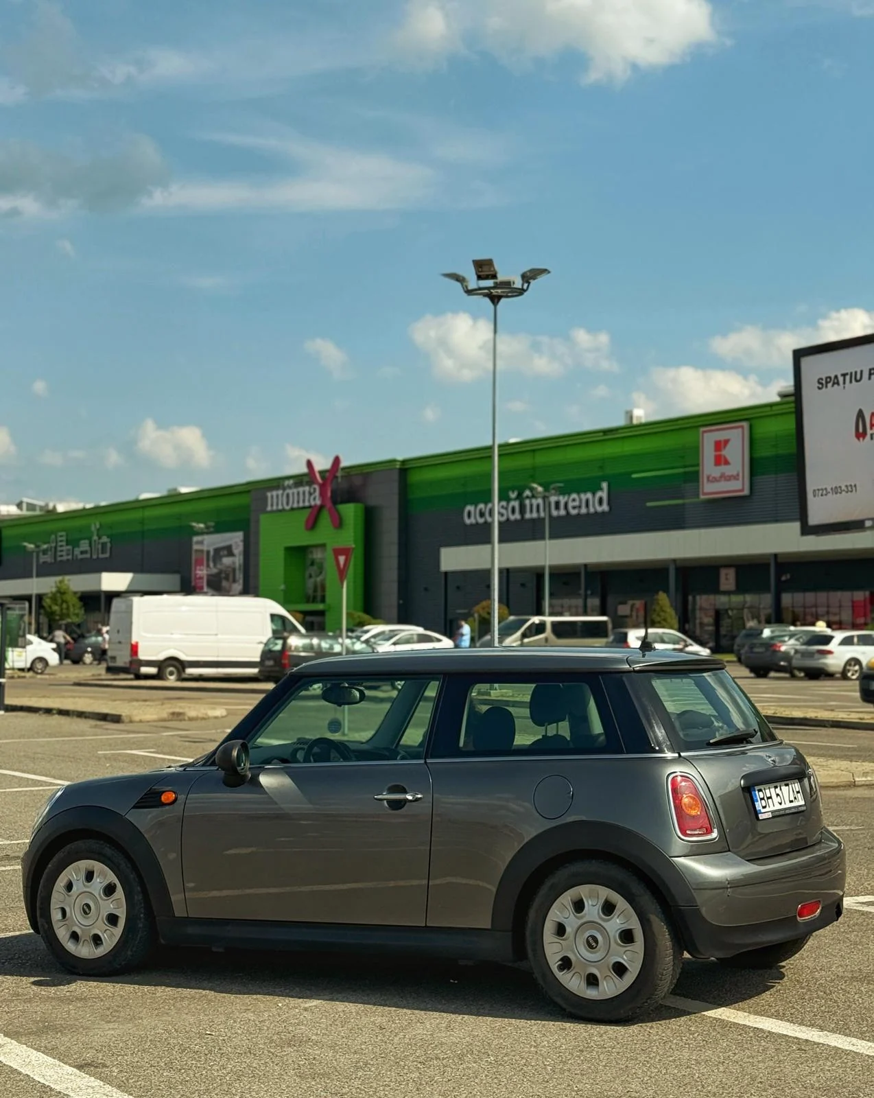 Masina auto minicooper – fotografia 1 din 8