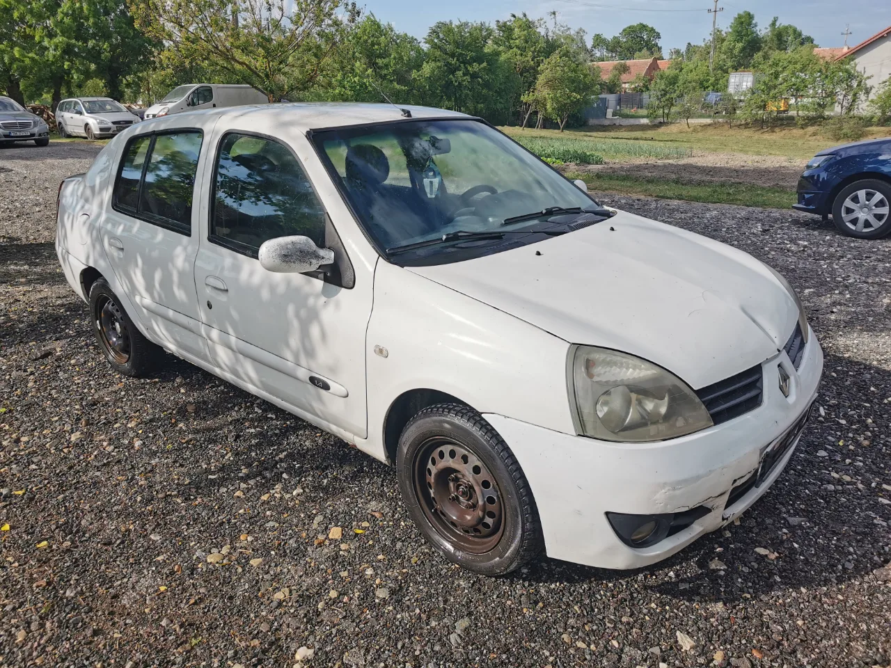 Renault clio 1 4 benzina an 2007 – fotografia 1 din 7