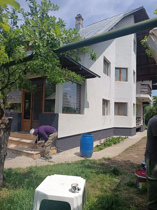 Ofer servicii de renovări interioare și exterioare – fotografia 2 din 2
