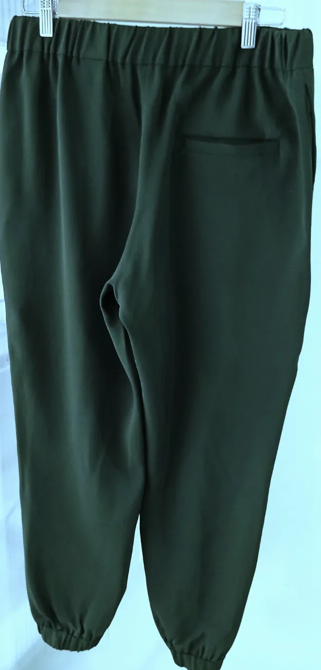 Pantalonii COS verzi matasosi de vara – fotografia 4 din 8