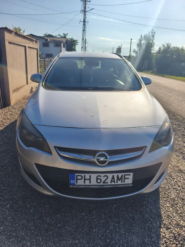 De vânzare Opel Astra J – fotografia 2 din 6