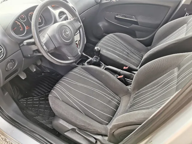 Opel Corsa 1,2 benzina – fotografia 8 din 8