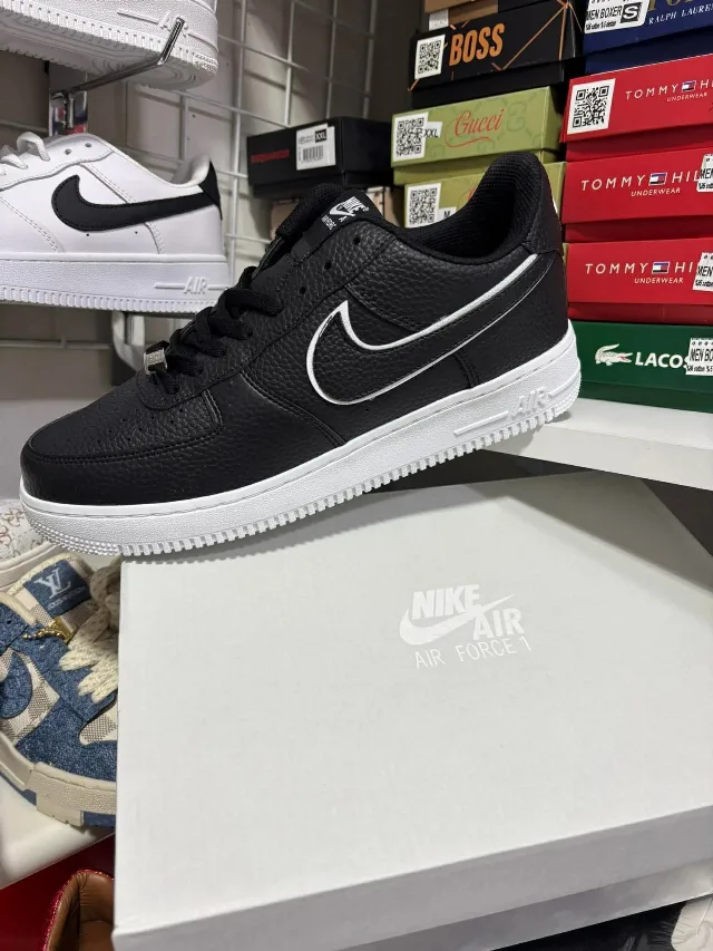 NIKE AIR FORCE 1 LOW BLACK & WHITE – fotografia 3 din 6