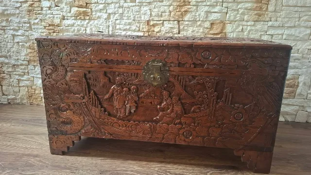 Lada zestre sculptată – fotografia 2 din 7