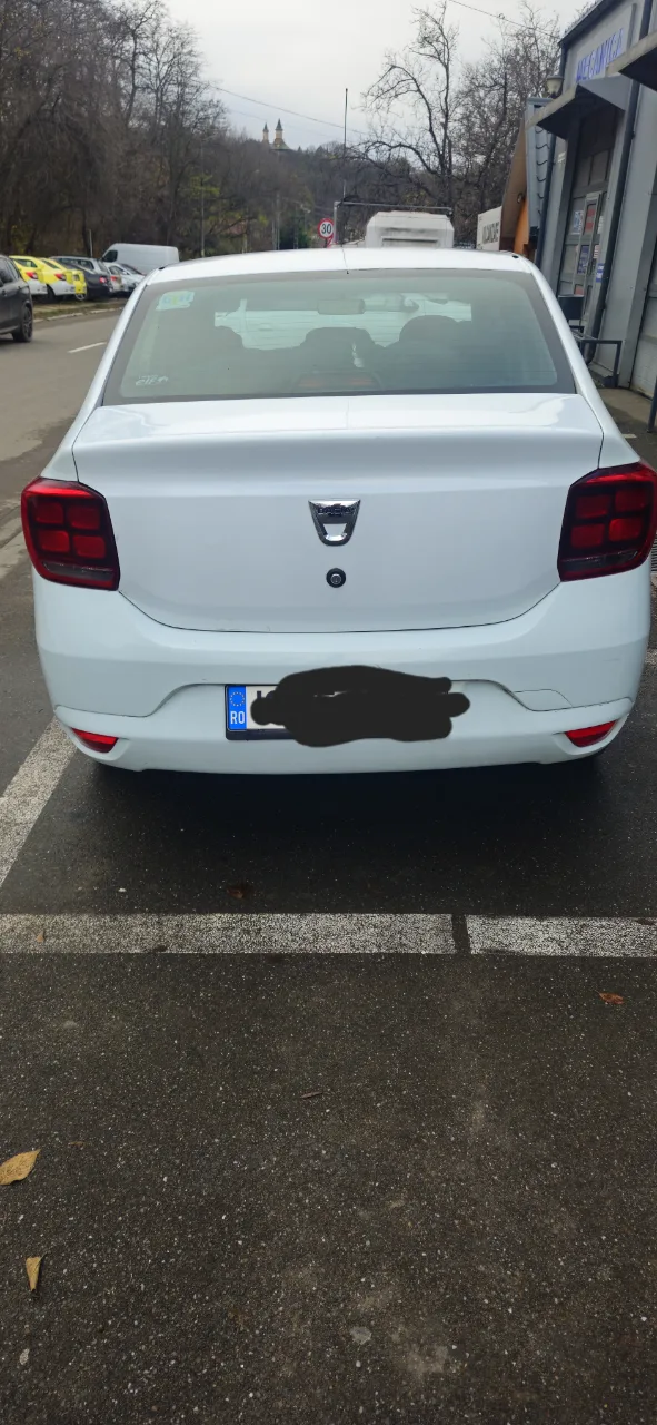 Dacia logan fabricata 2017 – fotografia 3 din 3