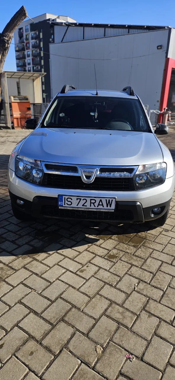 Dacia Duster fabricata in 2012 – fotografia 1 din 6