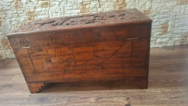 Lada zestre sculptată – fotografia 3 din 7