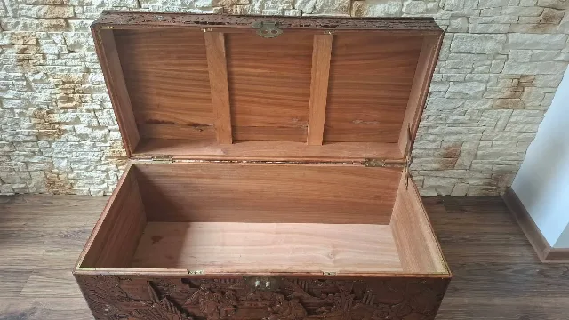 Lada zestre sculptată – fotografia 5 din 7