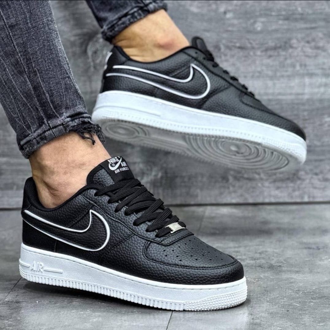 NIKE AIR FORCE 1 LOW BLACK & WHITE – fotografia 1 din 6