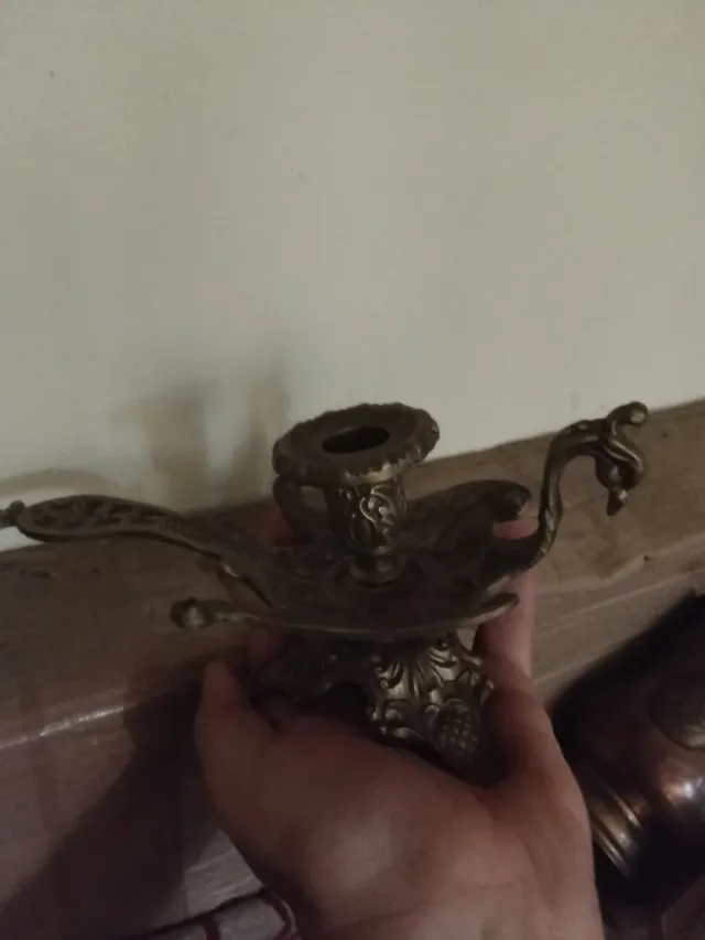 sfeșnic bronz antik – fotografia 3 din 3