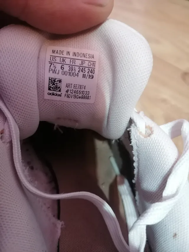 adidași marca adidas – fotografia 3 din 8