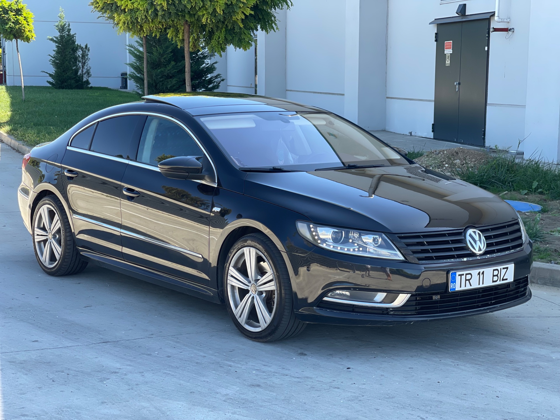 Vând/Schimb cu SUV Volkswagen CC 2012 – 2.0 TDI– Automată DSG – fotografia 1 din 8