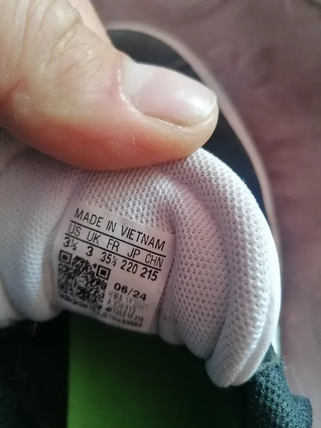 adidași marca adidas – fotografia 7 din 7