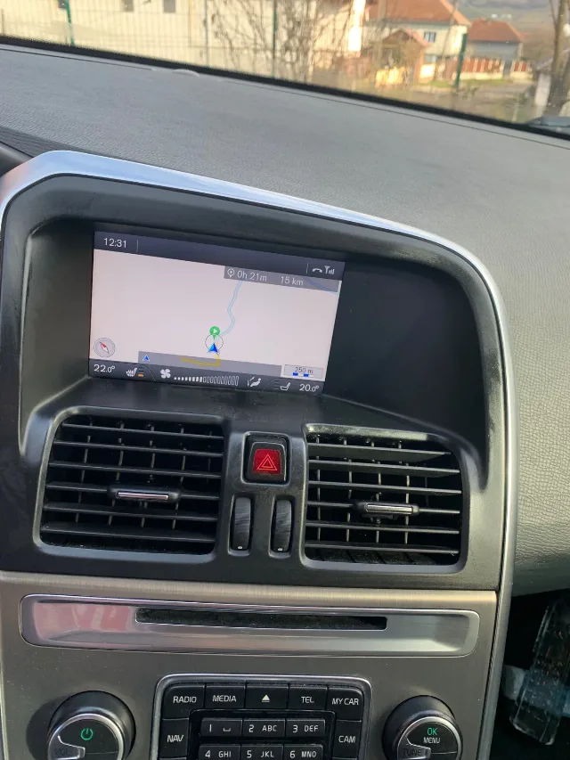 Vând Volvo XC 60 negru , piele, automată, 4x4 – fotografia 2 din 8