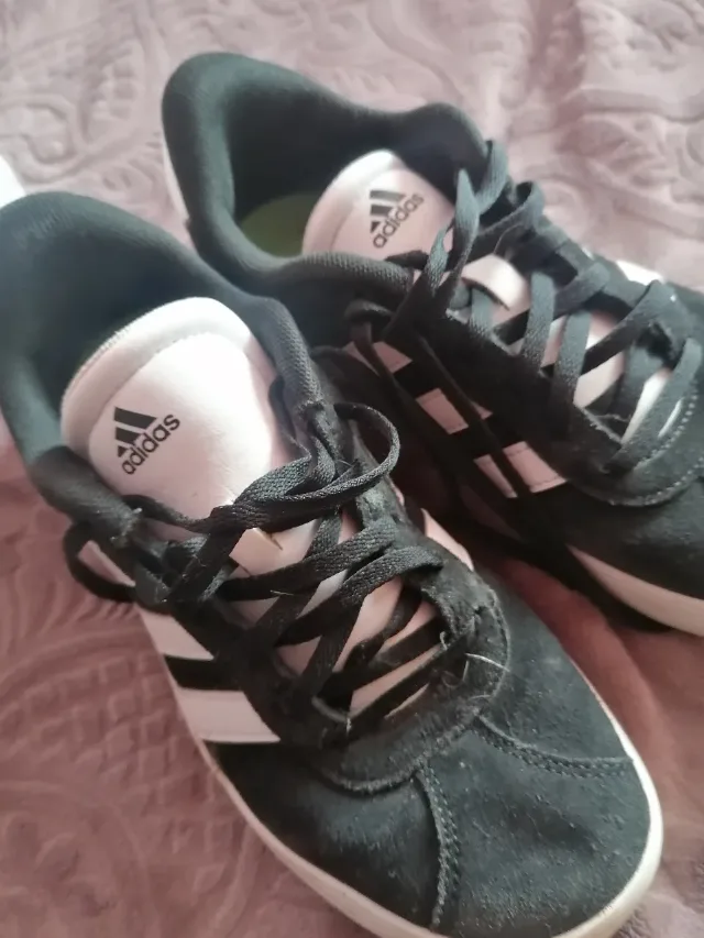 adidași marca adidas – fotografia 6 din 7