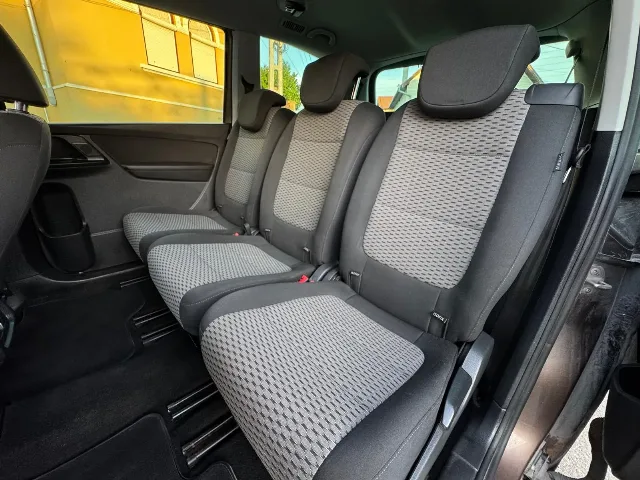Vw Sharan 2.0tdi 140cp ideal pt familie 7 locuri nu bate nimic pe ea este cumpărată de la persoana privată și nu necesita investiții ..Detali la tel 0 – fotografia 5 din 7