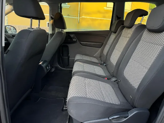 Vw Sharan 2.0tdi 140cp ideal pt familie 7 locuri nu bate nimic pe ea este cumpărată de la persoana privată și nu necesita investiții ..Detali la tel 0 – fotografia 4 din 7