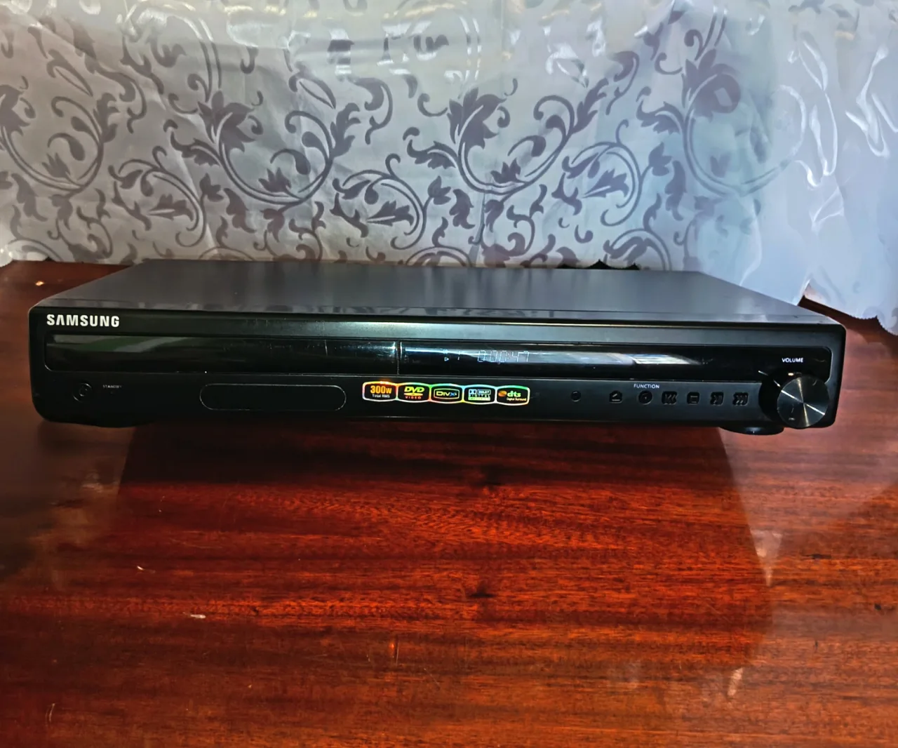 DVD CD cu TUNER FM SAMSUNG – fotografia 1 din 3