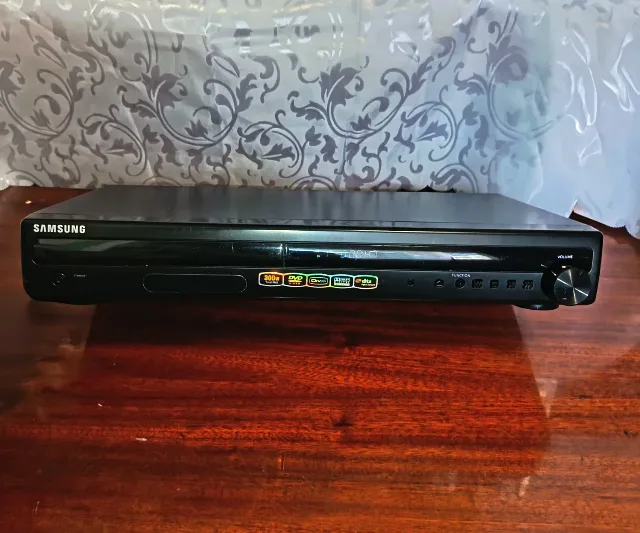 DVD CD cu TUNER FM SAMSUNG – fotografia 1 din 3