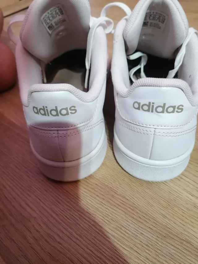 adidași marca adidas – fotografia 2 din 8