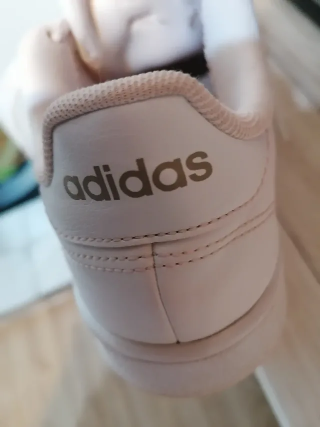 adidași marca adidas – fotografia 6 din 8