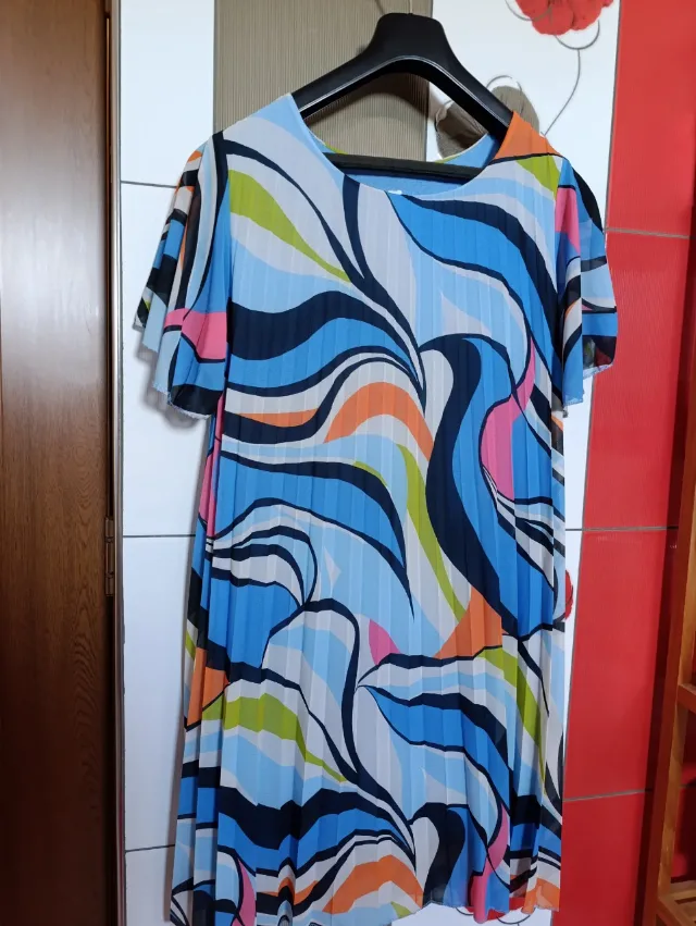 Rochie vara,XXL,noua,măsură bust 57x2, plisata, căptușită,vâscoză+elastan – fotografia 5 din 5