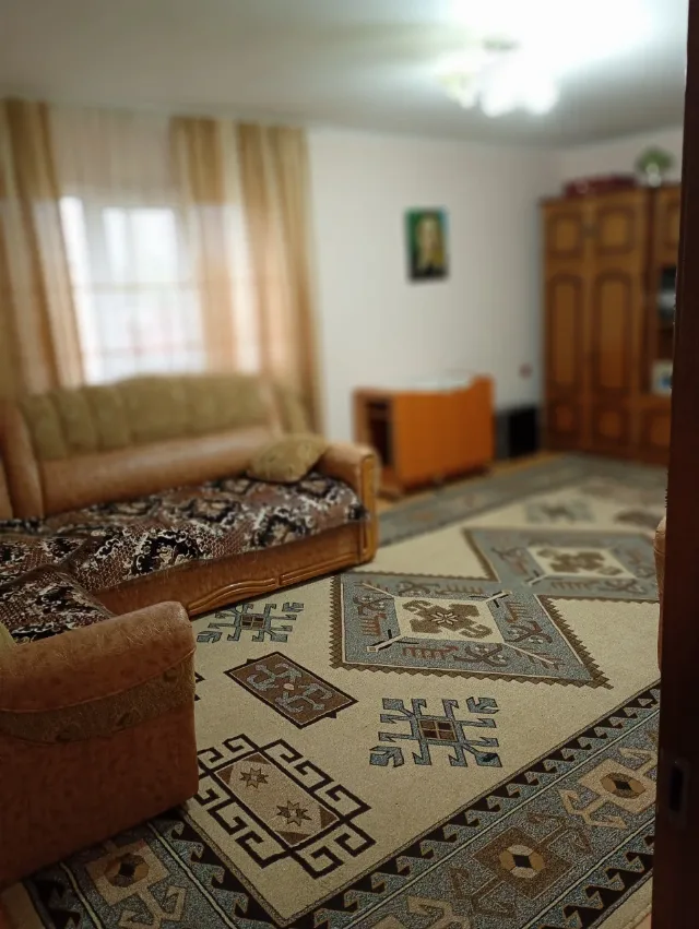 Casă și grădină – fotografia 3 din 8