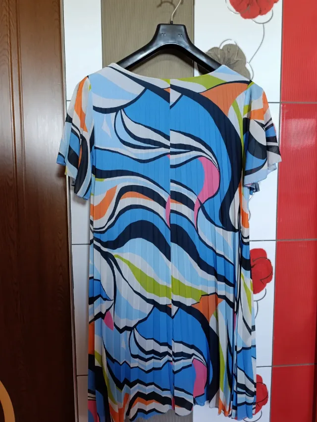 Rochie vara,XXL,noua,măsură bust 57x2, plisata, căptușită,vâscoză+elastan – fotografia 4 din 5